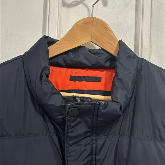 Orvis Classic Collection Essex Duck Down Filled Puffer Vest in Navy/Orange - XXL - Picture 3 of 10